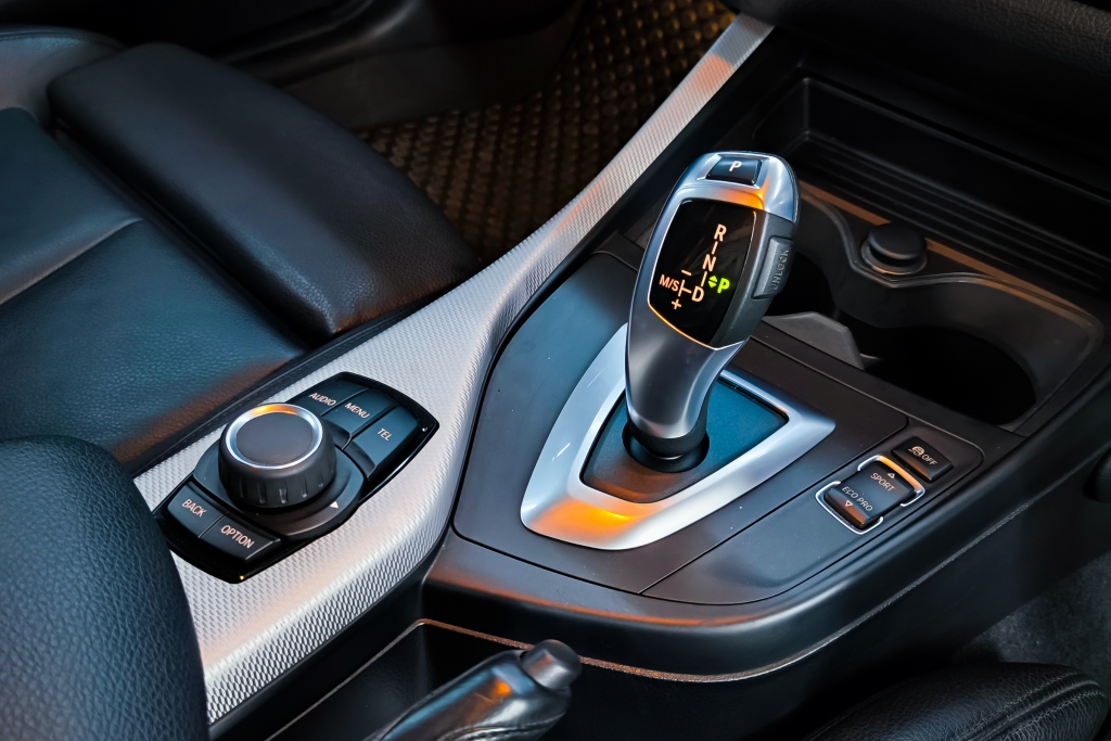 BMW SERIES 1 118i AT ปี 2018 #10