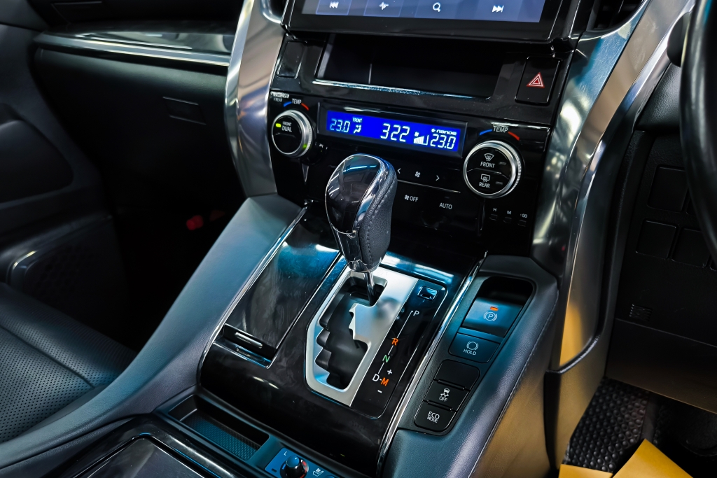 TOYOTA ALPHARD 2.5 S C Package AT ปี 2019 #9
