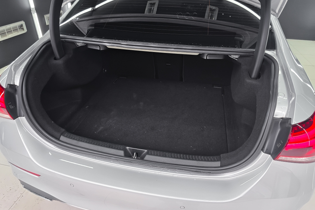 MERCEDES-BENZ A-CLASS A 200 AMG Dynamic AT ปี 2024 #15