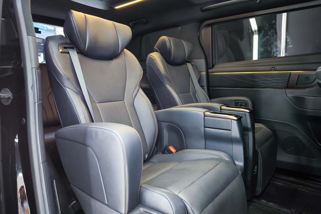 TOYOTA ALPHARD 2.5 HEV Z AT ปี 2025 #7