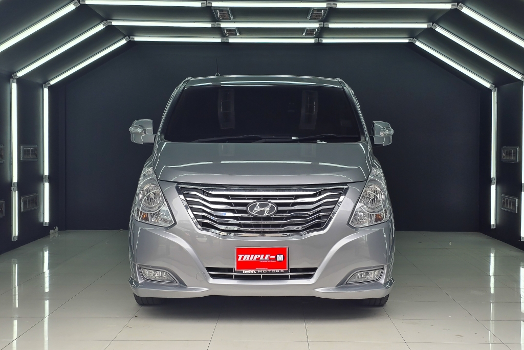 HYUNDAI H-1 2.5 CRDi [Elite] AT ปี 2016 #4