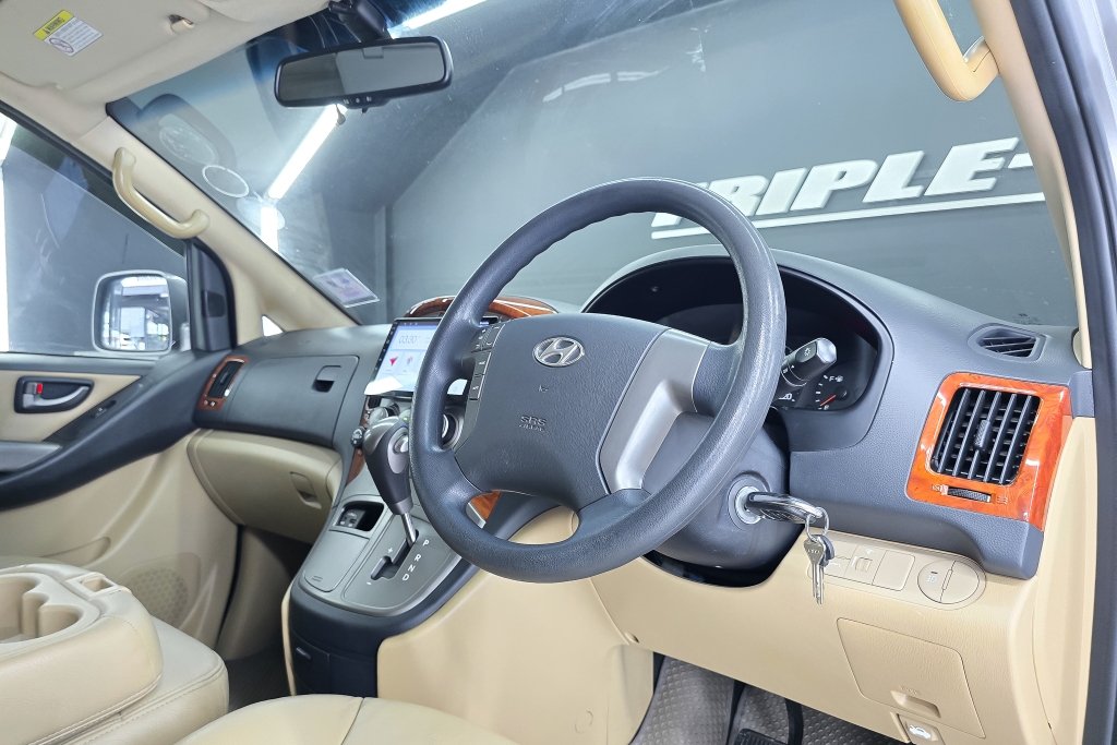 HYUNDAI H-1 2.5 CRDi [Elite] AT ปี 2016 #13