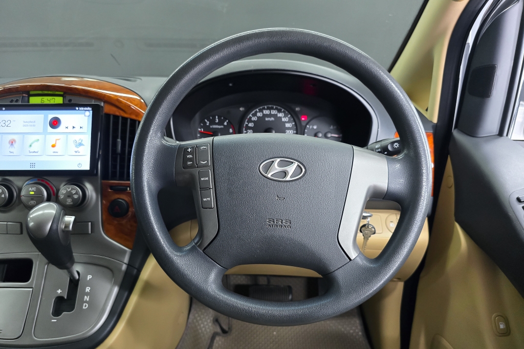 HYUNDAI H-1 2.5 CRDi [Elite] AT ปี 2016 #15