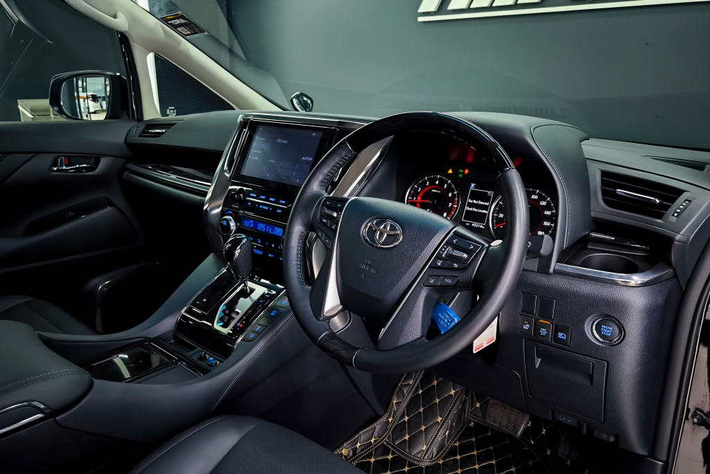 TOYOTA ALPHARD 2.5 S C Package AT ปี 2023 #5