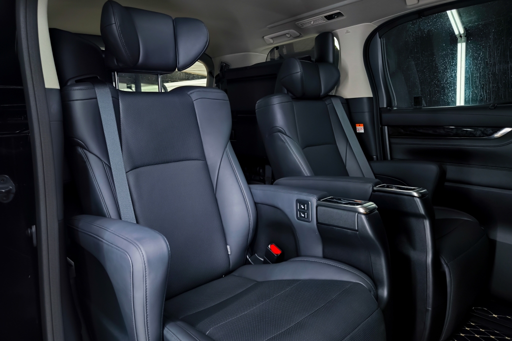 TOYOTA ALPHARD 2.5 S C Package AT ปี 2023 #7