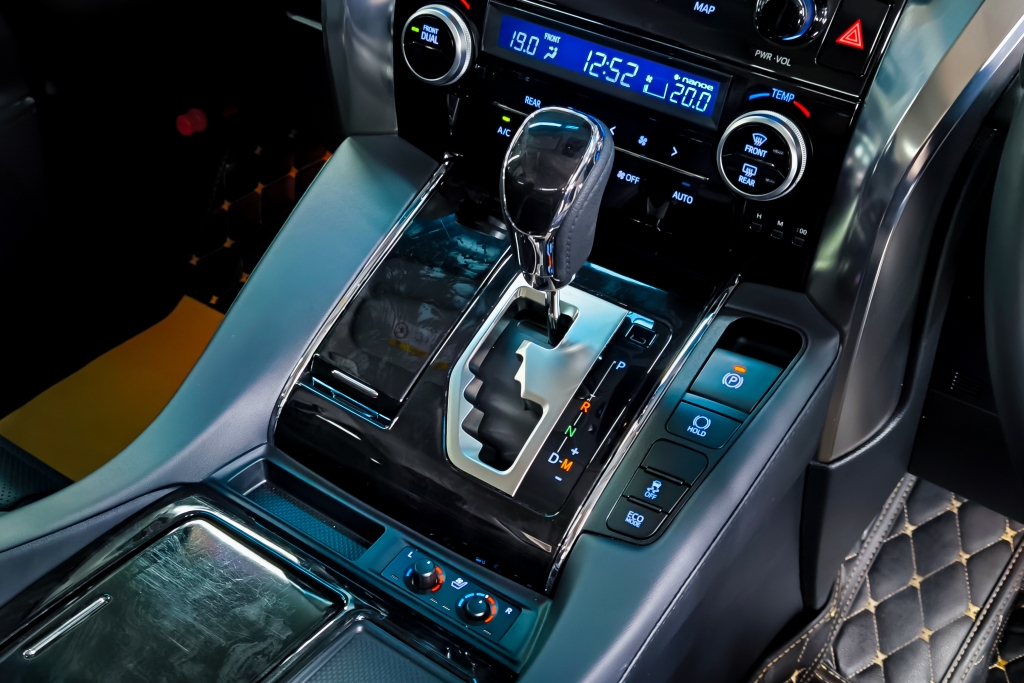 TOYOTA ALPHARD 2.5 S C Package AT ปี 2023 #9