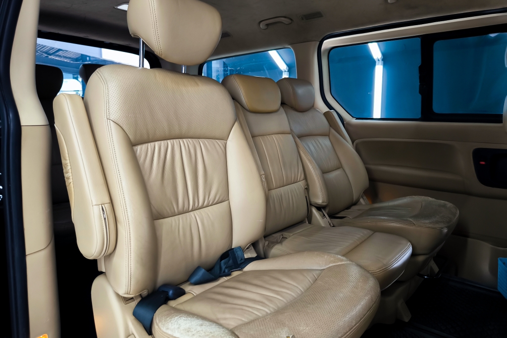 HYUNDAI H-1 2.5 [MAESTO DELUXE] AT ปี 2009 #8