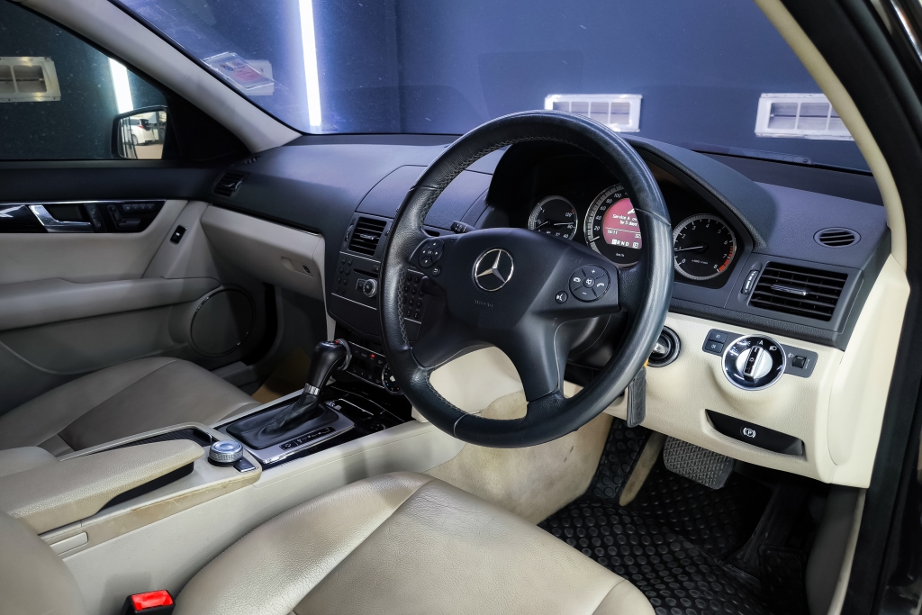 MERCEDES-BENZ C-CLASS C 200 CGI BlueEFFICIENCY AT ปี 2012 #5