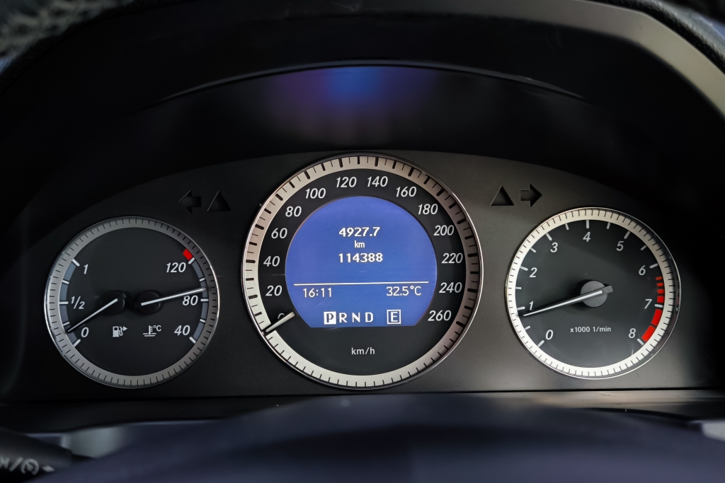 MERCEDES-BENZ C-CLASS C 200 CGI BlueEFFICIENCY AT ปี 2012 #12