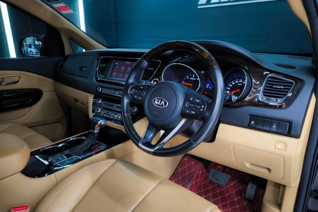 KIA GRAND CARNIVAL 2.2 EX AT ปี 2019 #5