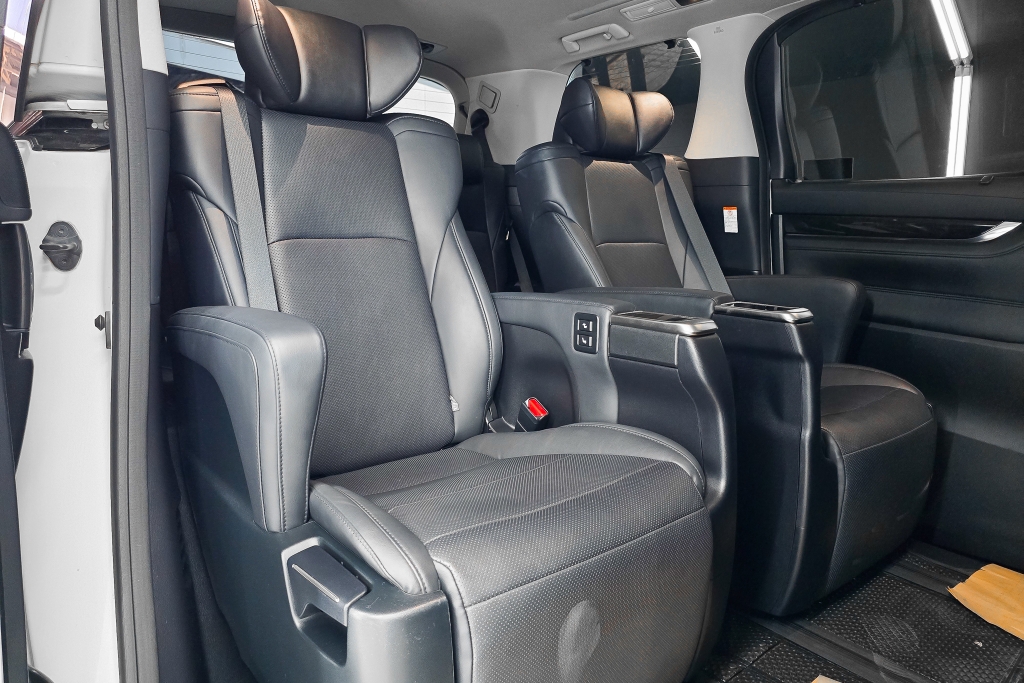 TOYOTA ALPHARD 2.5 S C Package AT ปี 2022 #7