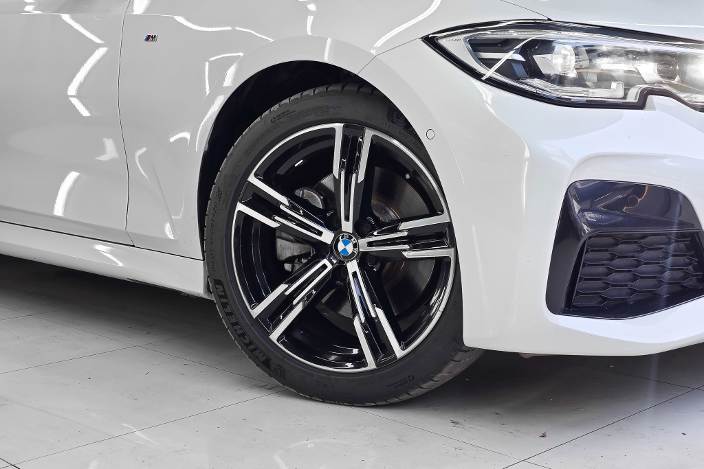 BMW SERIES 3 330Li M Sport AT ปี 2022 #5