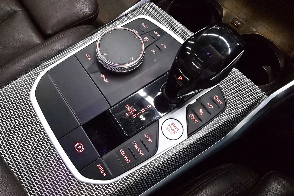 BMW SERIES 3 330Li M Sport AT ปี 2022 #10