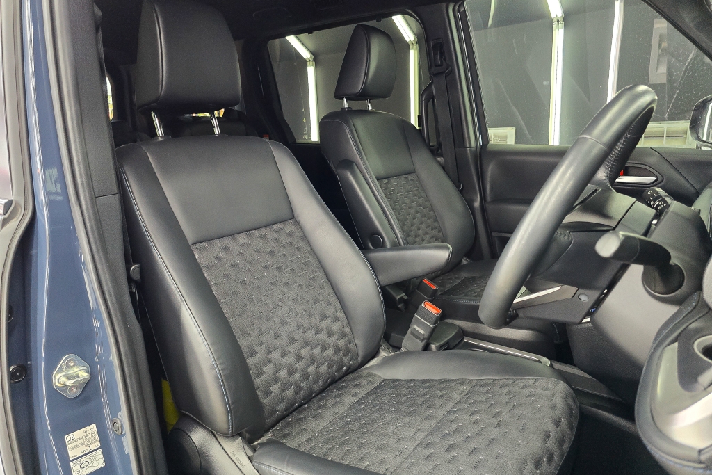 TOYOTA VOXY 1.8 SZ HYBRID AT ปี 2014 #6