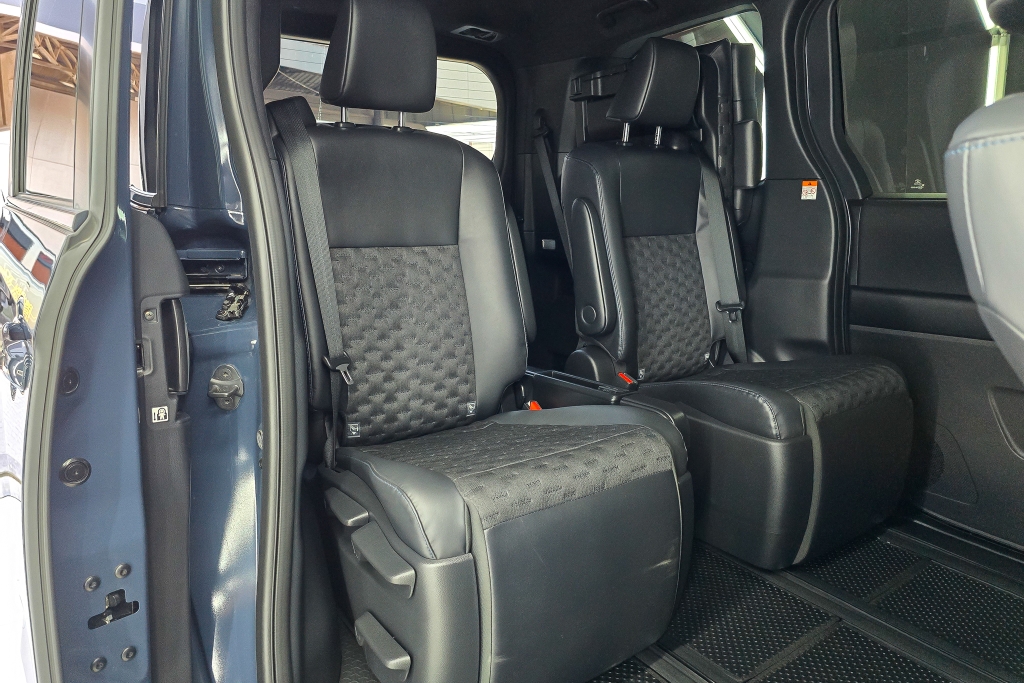 TOYOTA VOXY 1.8 SZ HYBRID AT ปี 2014 #7