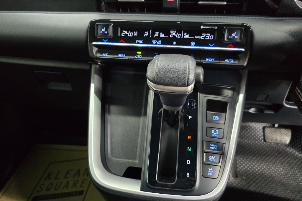 TOYOTA VOXY 1.8 SZ HYBRID AT ปี 2014 #10