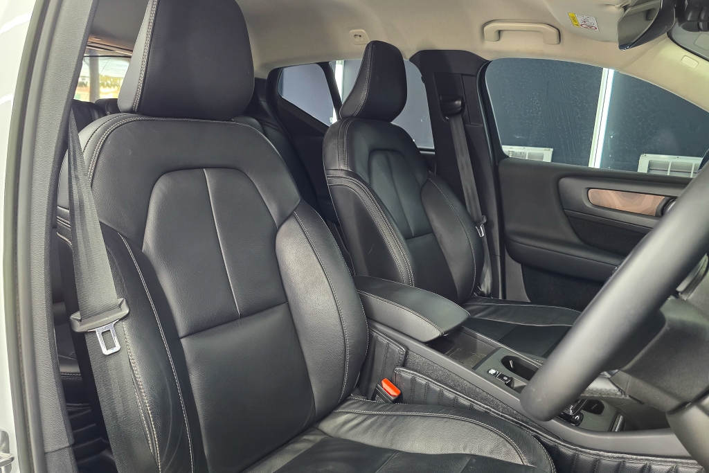 VOLVO XC 40 T5 Recharge Ultimate AT ปี 2024 #5