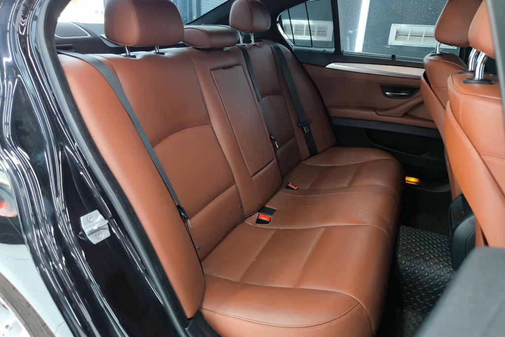 BMW SERIES 5 525d AT ปี 2016 #10