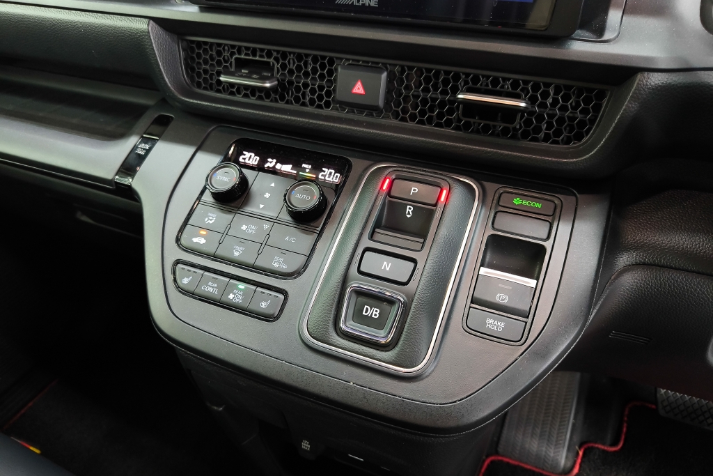 HONDA STEPWGN 2.0 e:HEV Premium Line AT ปี 2026 #17