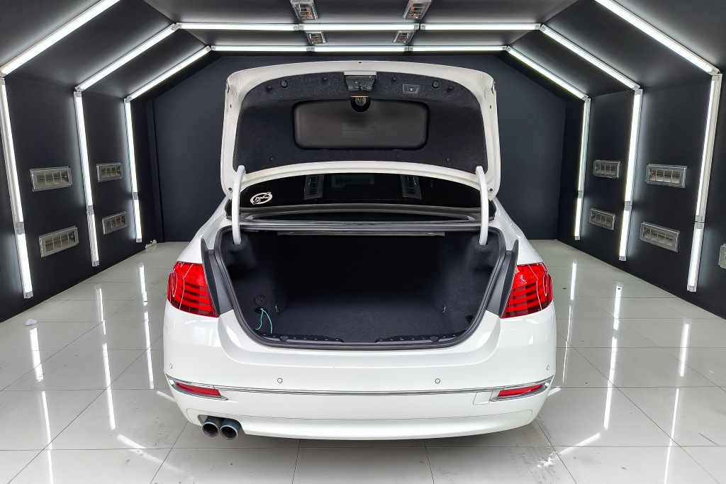 BMW SERIES 5 525d AT ปี 2016 #8