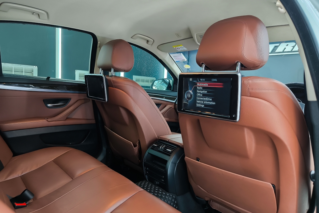 BMW SERIES 5 525d AT ปี 2016 #13