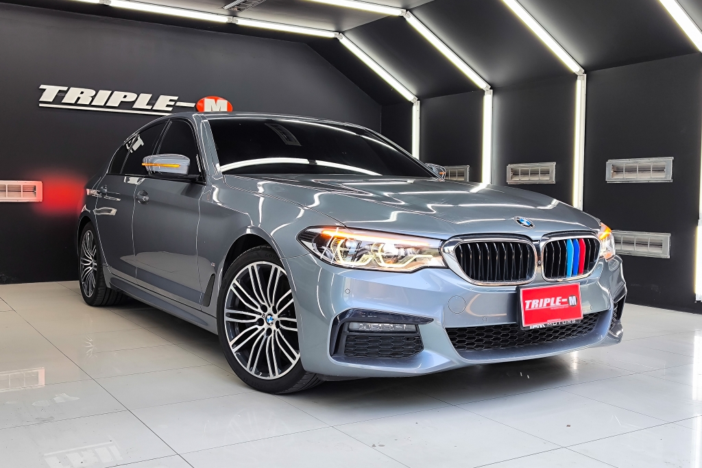 BMW SERIES 5 530e M sport AT ปี 2020 #2