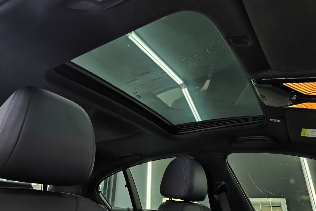 BMW SERIES 5 530e M sport AT ปี 2020 #13