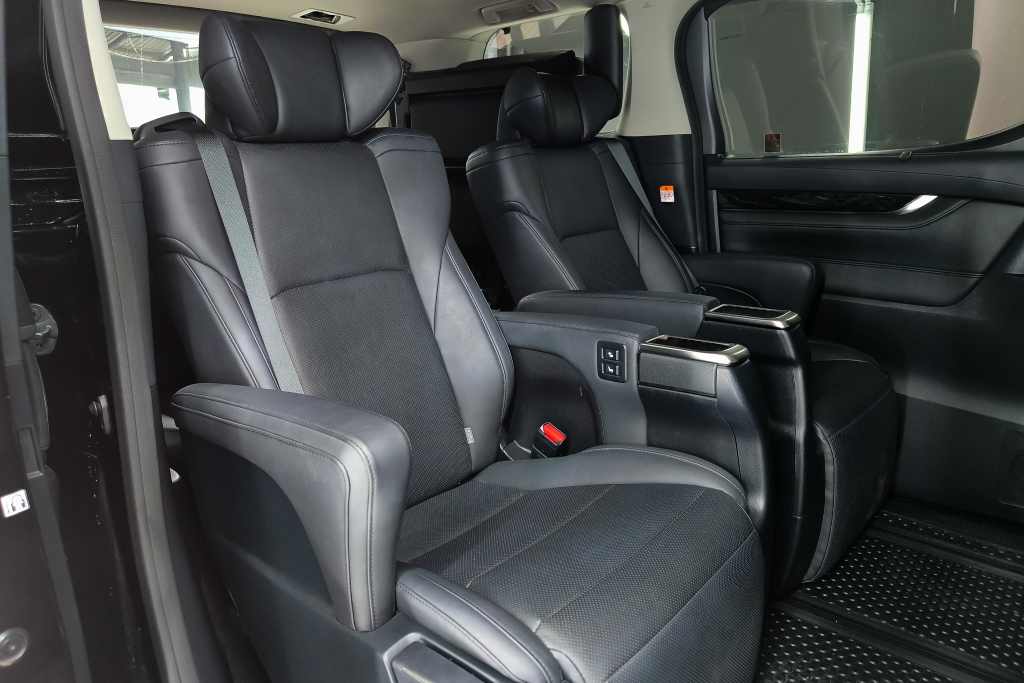 TOYOTA ALPHARD 2.5 S C Package AT ปี 2023 #6