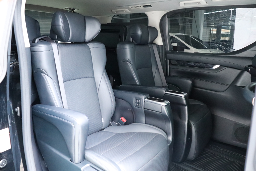 TOYOTA ALPHARD 2.5 S C Package AT ปี 2020 #7