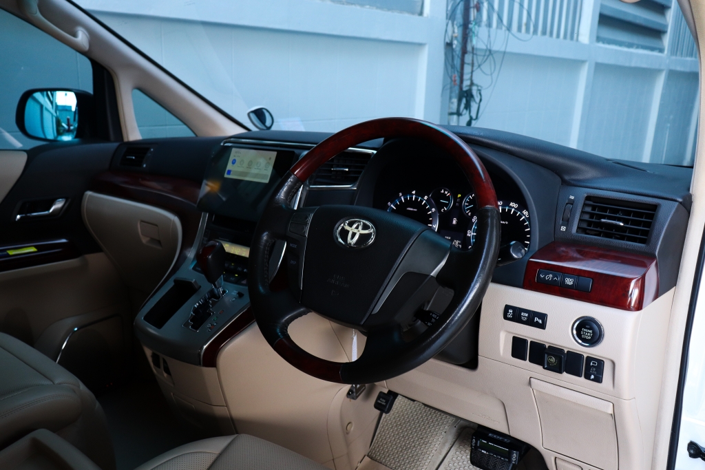 TOYOTA VELLFIRE 2.4 V AT ปี 2010 #8