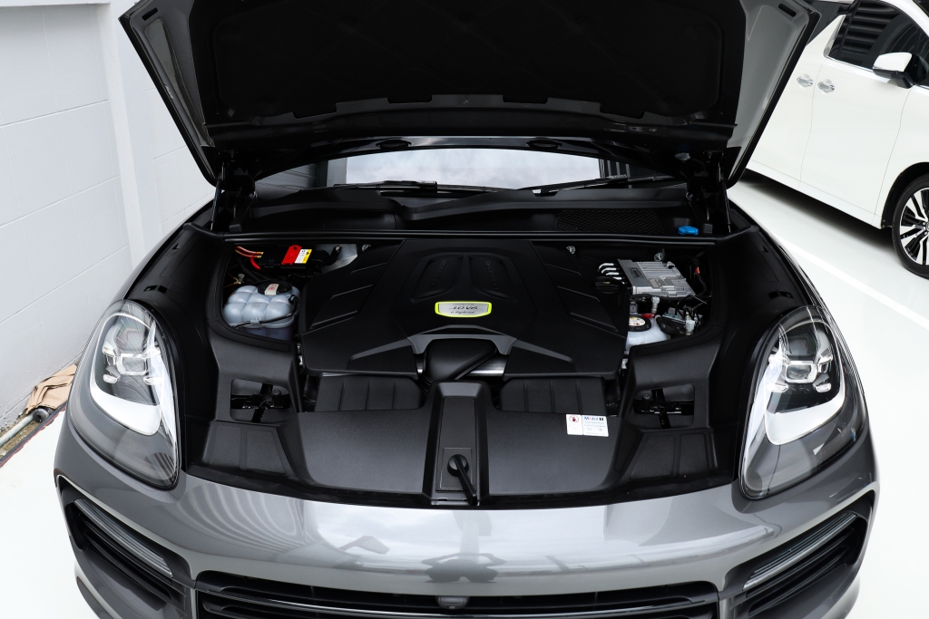 PORSCHE CAYENNE 3.0 E-Hybrid Coupe AT ปี 2022 #6
