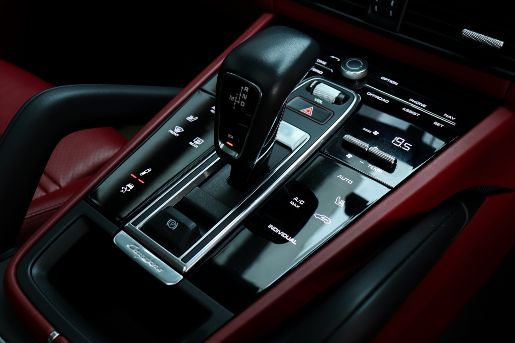 PORSCHE CAYENNE 3.0 E-Hybrid Coupe AT ปี 2022 #17