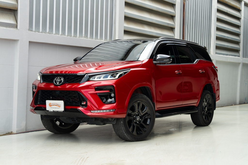 TOYOTA FORTUNER โฉมปี (15-23) 2.8 GR SPORT 4WD AT4WD. ปี 2024 ราคา 1,399,000.- (#C2026101202)
